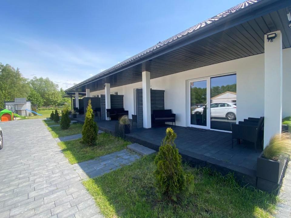 Domki Black Pearl Mielno Basen Sauna Jacuzzi Exterior photo